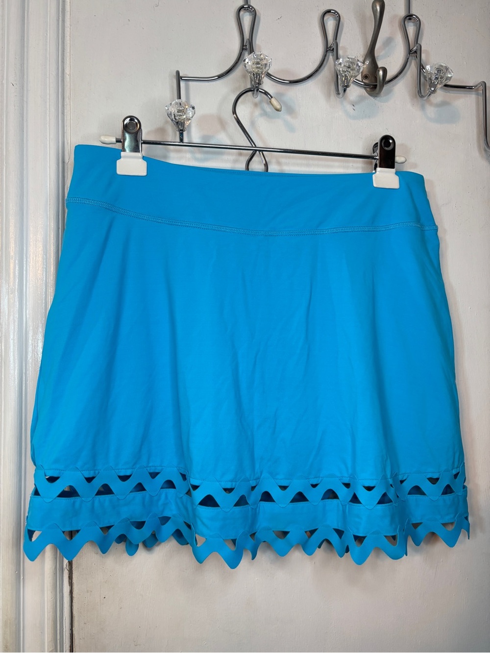 Lilly Pulitzer Bright Turquoise Laser-Cut Hem Athletic Skort - Picture 2 of 5